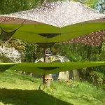 Tente de luxe Tente Suspendue Sous Les étoiles Vue Nature Expérience Unique Massat